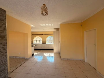 3 Bedroom Flat & Apartment