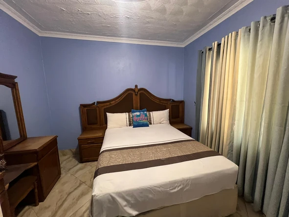 Hotel & Lodge
