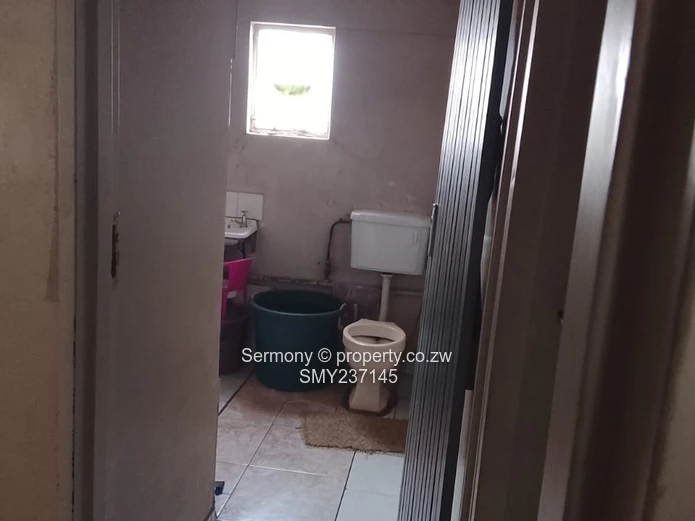 2 bedroomed flat for rent - Willowvale Flats