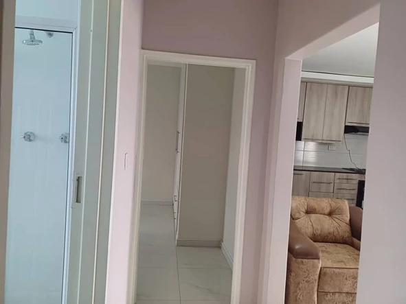 3 Bedroom Flat & Apartment