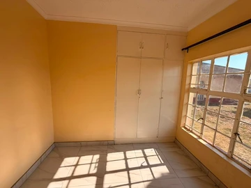 3 Bedroom Flat & Apartment