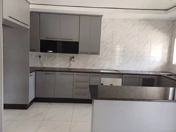 3 Bedroom Flat & Apartment