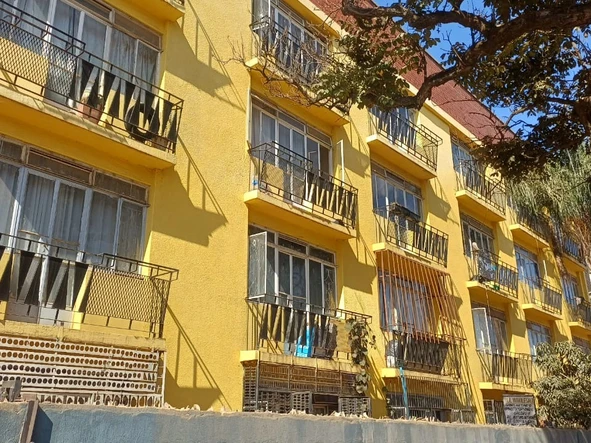 2 Bedroom Flat & Apartment