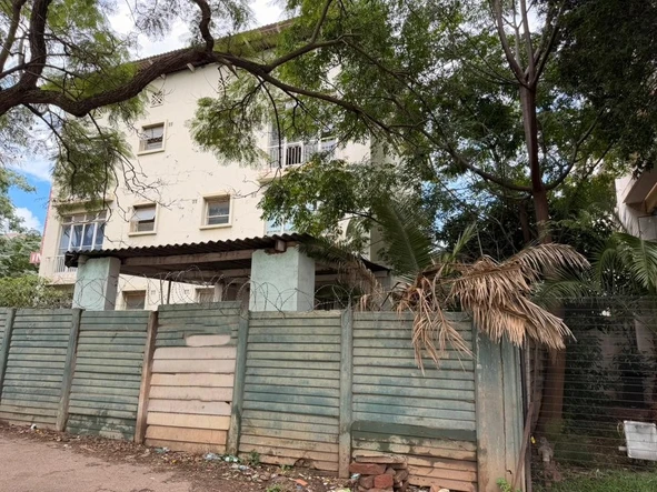 30 Bedroom Flat & Apartment