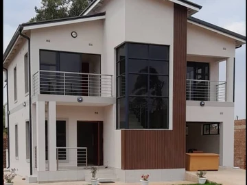 Luxurious 4-Bed Townhouse in Marlborough Up For Grabs