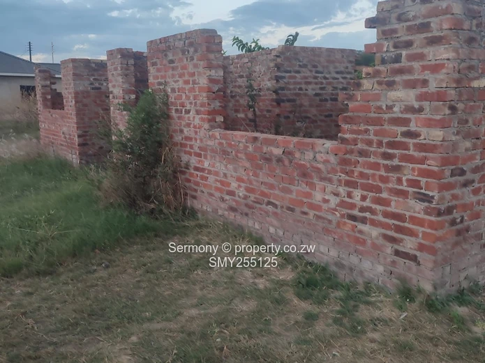 Incomplete Residential house for sale in Glaudina