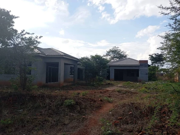 9 Bedroom House