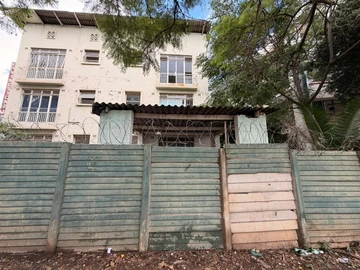 30 Bedroom Flat & Apartment