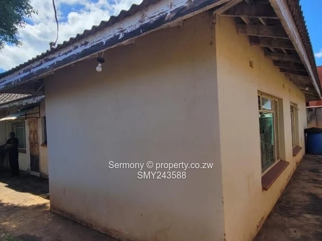 Spacious Home For House