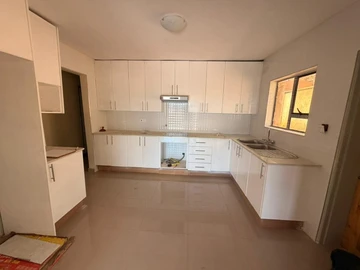 8 Bedroom House