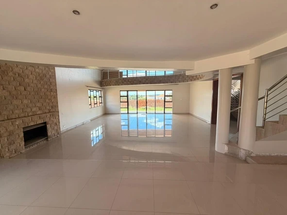 8 Bedroom House