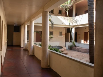 Hotel & Lodge