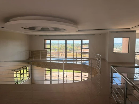 8 Bedroom House