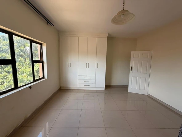 8 Bedroom House