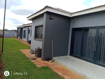 6 Bedroom House