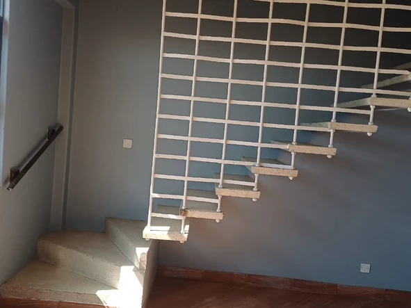 2 Bedroom Flat & Apartment