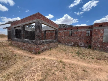 6 Bedroom House