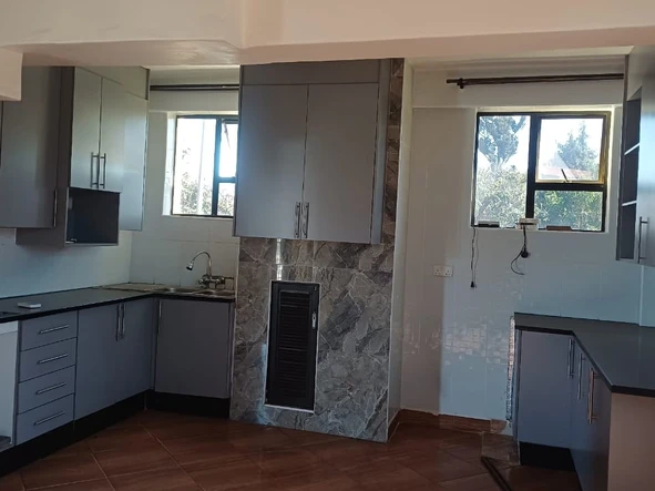 2 Bedroom Flat & Apartment