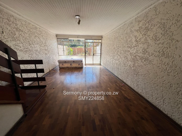 Charming 2-Bedroomed Duplex garden Flat with Borehole in Avenues, Harare