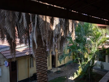 Hotel & Lodge