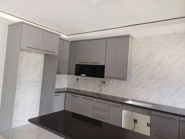 3 Bedroom Flat & Apartment
