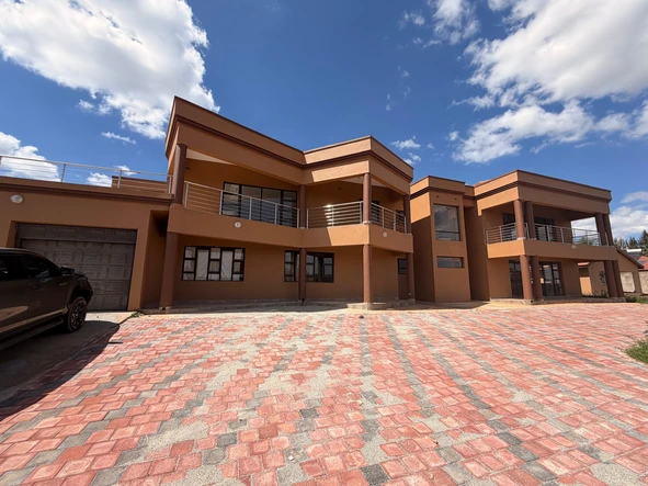 8 Bedroom House