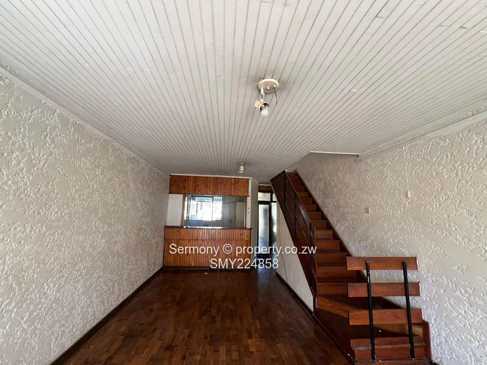 Charming 2-Bedroomed Duplex garden Flat with Borehole in Avenues, Harare