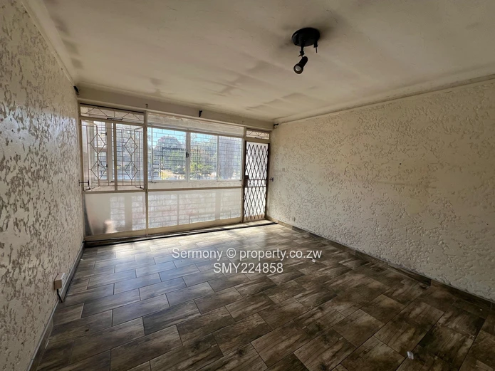 Charming 2-Bedroomed Duplex garden Flat with Borehole in Avenues, Harare