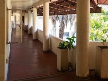 Hotel & Lodge