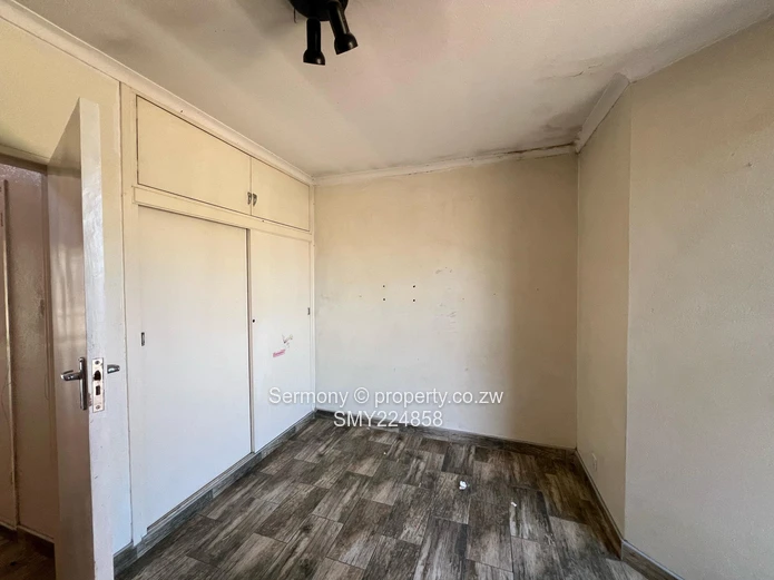 Charming 2-Bedroomed Duplex garden Flat with Borehole in Avenues, Harare