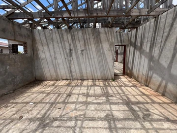 6 Bedroom House